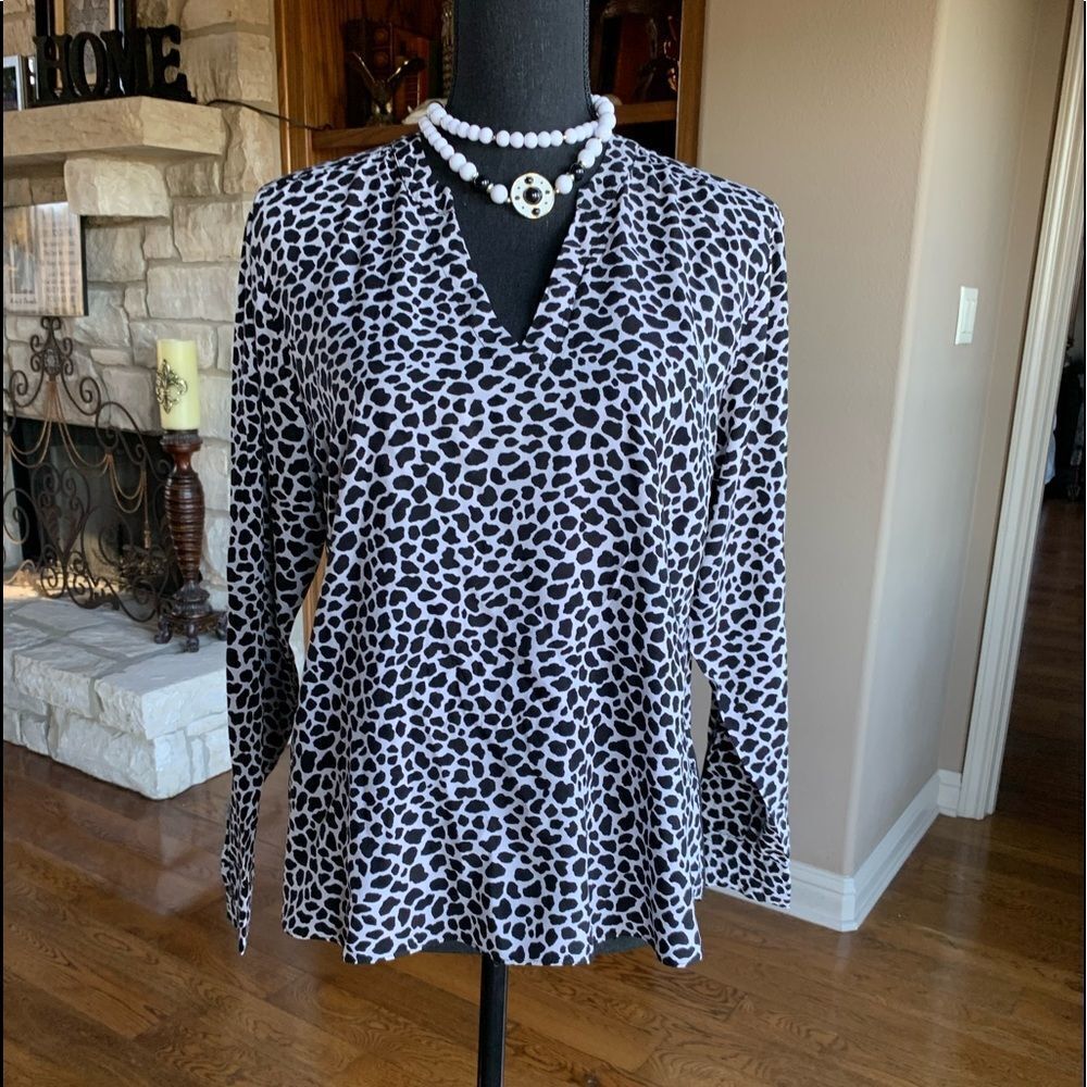 Vince Camuto Animal Print Apparel Sheer‎ Blouses